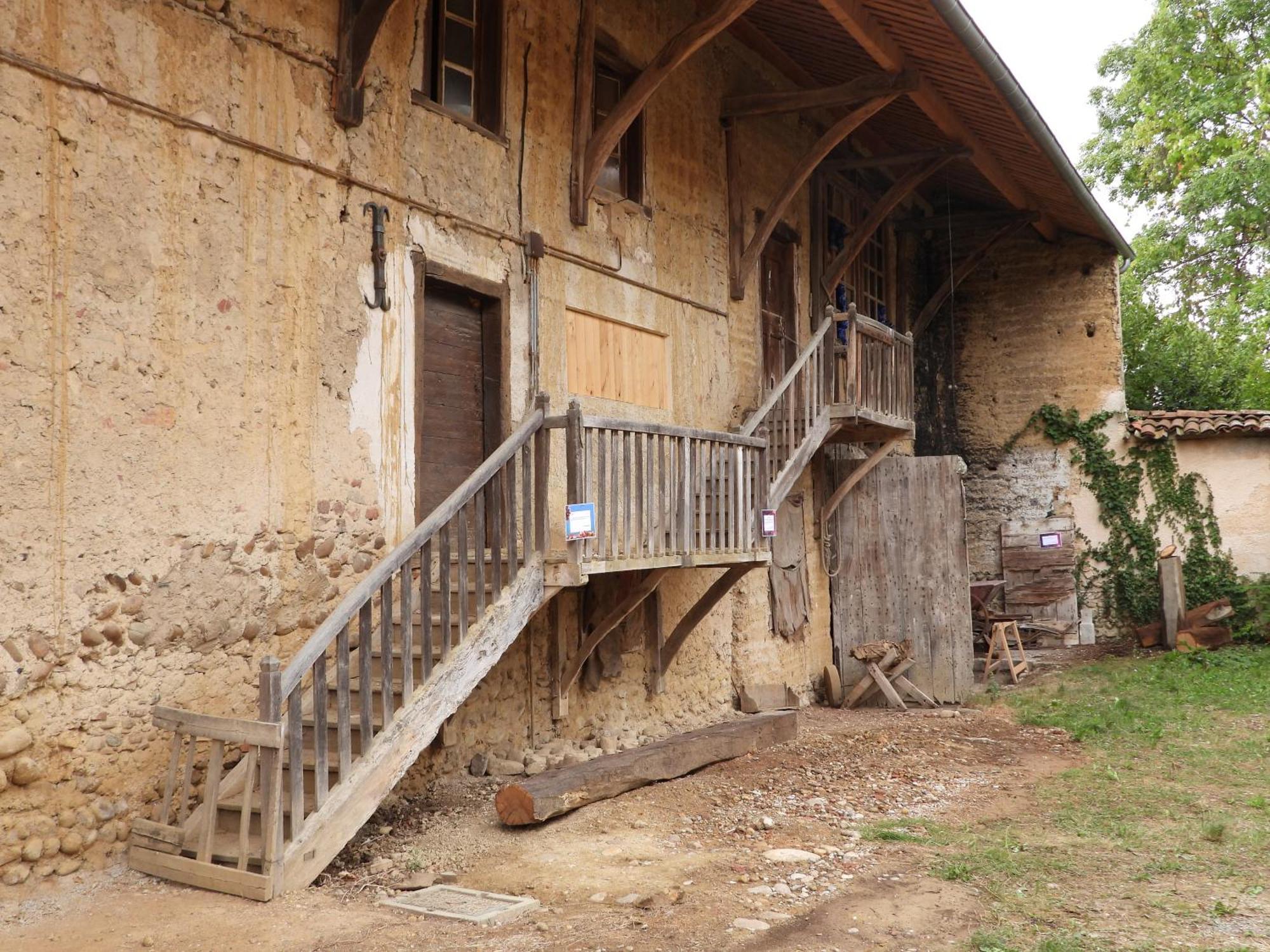 La Ferme De Berlioz Aparthotel La Cote-Saint-Andre Buitenkant foto